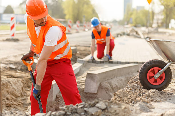 Best Custom Concrete Contractor  in Mayville, WI